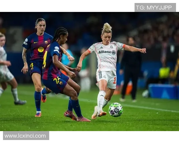 巴塞罗那女足女子冠军联赛战平，普特拉斯关键发挥，小组积分榜领先里昂女足仅2分